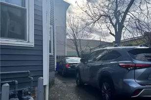 306 Potters Ave, Providence, RI 02905 - Photo 12