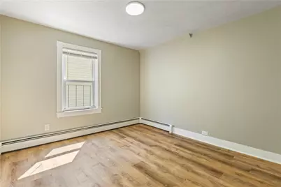 75 Baldwin Street, Pawtucket, RI 02860 - Photo 10