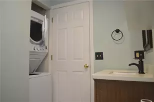 31 Devereux Ave, Providence, RI 02909 - Photo 10