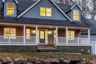 247 Glen Hill Dr, North Kingstown, RI 02874 - Photo 2