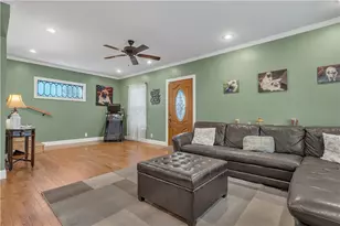 70 W Park Pl, Woonsocket, RI 02895 - Photo 2