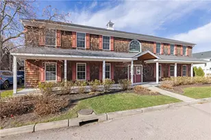 14 Clinton Ave, Jamestown, RI 02835 - Photo 2