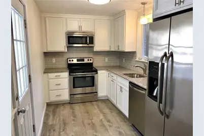 22 Dearborn Street #1, Newport, RI 02840 - Photo 2