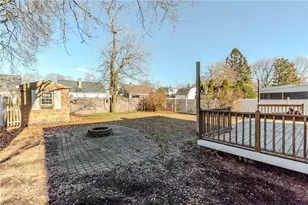 70 Archer St, Pawtucket, RI 02861 - Photo 36