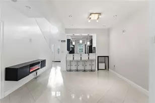 315 Old River Rd, Lincoln, RI 02838 - Photo 8