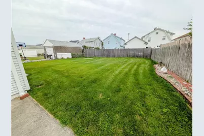 34 Robert Street, Pawtucket, RI 02861 - Photo 10