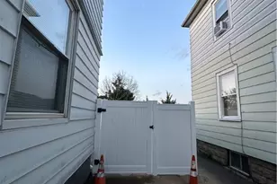 69 Whipple Ave, Cranston, RI 02920 - Photo 4