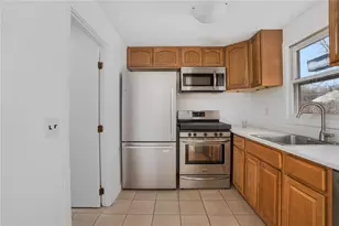 85 Reed St, Warwick, RI 02886 - Photo 14