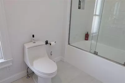 299 Prospect Avenue, Middletown, RI 02842 - Photo 18