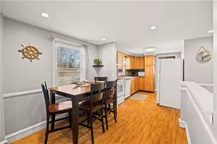 52 Earl St, West Warwick, RI 02893 - Photo 12