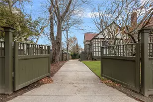 4 Hunter Ave, Newport, RI 02840 - Photo 46