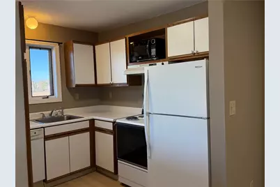 724 Beverage Hill Avenue #302, Pawtucket, RI 02861 - Photo 4