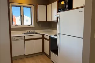 724 Beverage Hill Ave, Pawtucket, RI 02861 - Photo 16