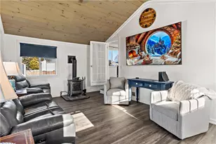 70 Pettee Ave, North Kingstown, RI 02852 - Photo 12