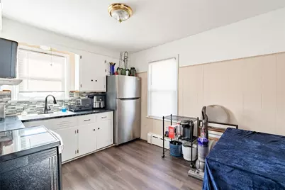 35 E Knowlton Street, East Providence, RI 02915 - Photo 22