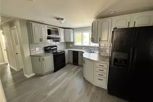 10 Rosemary Dr, North Kingstown, RI 02852 - Photo 14