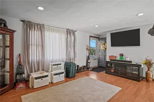 180 Highland St, Cranston, RI 02920 - Photo 26