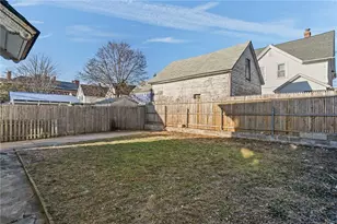 295 Vermont Ave, Providence, RI 02905 - Photo 4