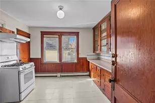 295 Vermont Ave, Providence, RI 02905 - Photo 6