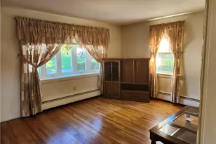 81 Sophia Dr, Warwick, RI 02886 - Photo 4