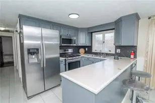 2 Ash Ln, North Providence, RI 02911 - Photo 4