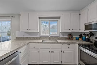 33 New York Avenue, Cumberland, RI 02864 - Photo 16