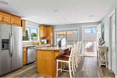 26 Walcott Avenue, Narragansett, RI 02882 - Photo 8
