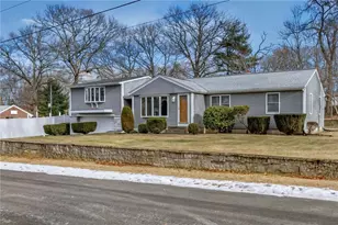 2 Varin Dr, Smithfield, RI 02917 - Photo 2