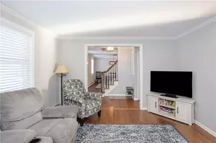 68 Fox Run, Cranston, RI 02921 - Photo 4