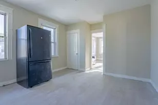 28 Pumgansett St, Providence, RI 02908 - Photo 6