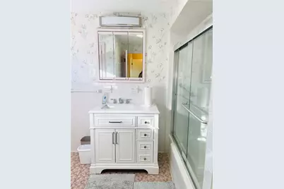 241 Huxley Avenue, Providence, RI 02908 - Photo 4