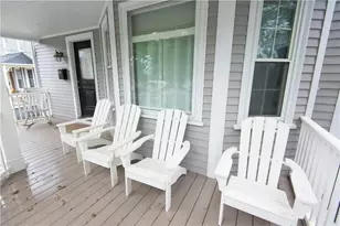 20 Carroll Ave, Newport, RI 02840 - Photo 2