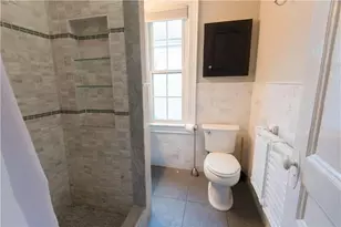 20 Carroll Ave, Newport, RI 02840 - Photo 18