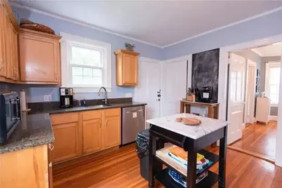 20 Carroll Avenue, Newport, RI 02840 - Photo 8