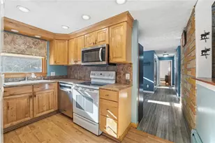 42 Orchard Dr, Scituate, RI 02831 - Photo 8