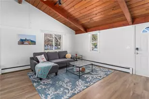 84 Oak St, South Kingstown, RI 02879 - Photo 4