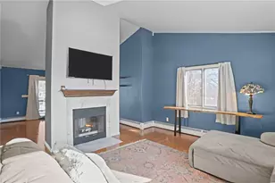 25 Ivy Hollow Ct, Cranston, RI 02921 - Photo 6