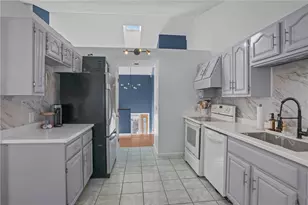 25 Ivy Hollow Ct, Cranston, RI 02921 - Photo 14