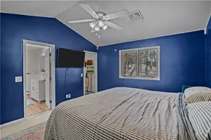 25 Ivy Hollow Ct, Cranston, RI 02921 - Photo 20