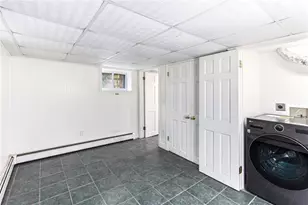 7 Cozzens Ct, Newport, RI 02840 - Photo 30