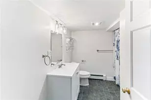 7 Cozzens Ct, Newport, RI 02840 - Photo 32