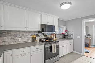 55 Columbia Ave, Coventry, RI 02816 - Photo 8