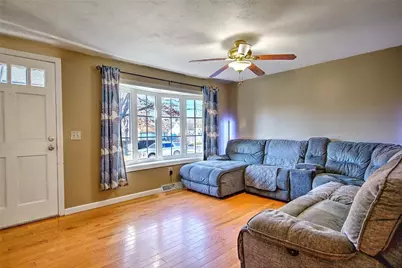 210 Irving Avenue, Warwick, RI 02888 - Photo 4