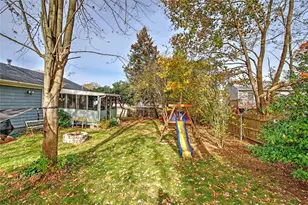 210 Irving Ave, Warwick, RI 02888 - Photo 20