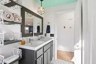 6 Seton St, Providence, RI 02909 - Photo 8