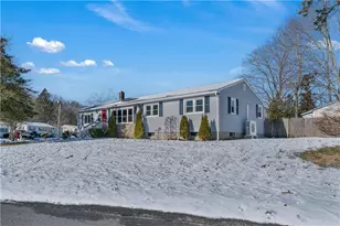 43 Esquire Ave, Warwick, RI 02889 - Photo 24