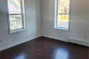 181 Benefit Street St, Pawtucket, RI 02861 - Photo 10