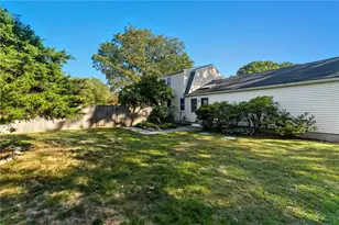39 Secluded Dr, South Kingstown, RI 02879 - Photo 12