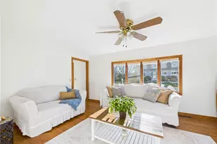 151 E Shore Rd, Narragansett, RI 02882 - Photo 8