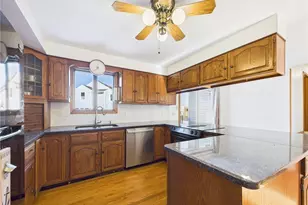 151 E Shore Rd, Narragansett, RI 02882 - Photo 12